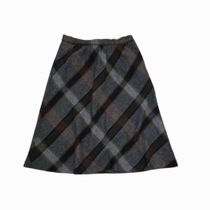 Take 1 Wool Blend Vintage Skirt Size M Gray Black Plaid A-Line Mid Length